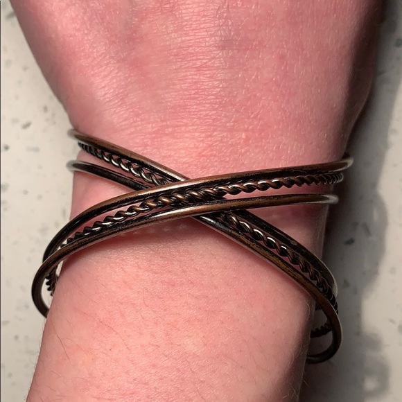 Metal Fashion Bracelet ✨Free with $25 Purchase✨ - Picture 3 of 3